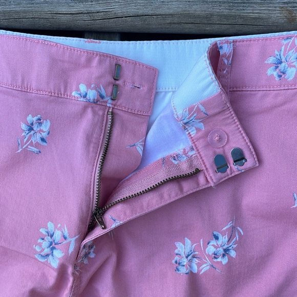 Lane Bryant Womens Pink Floral Pocket Mid Rise Classy Flat Front Chino Shorts - Picture 4 of 6